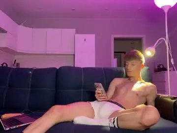Chaturbate Adult Webcam of andytwinkkk