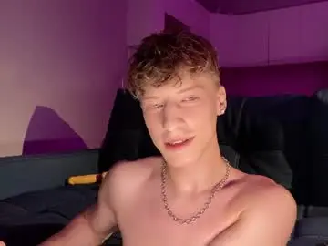 Chaturbate Live Sex of andytwinkkk