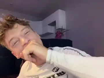 Chaturbate Live Sex of andytwinkkk