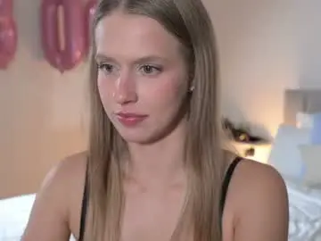 Chaturbate Live Sex Cam of ella_twinkle