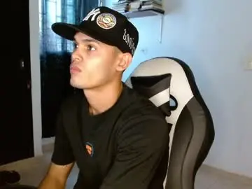 Chaturbate Live Sex of master_black777