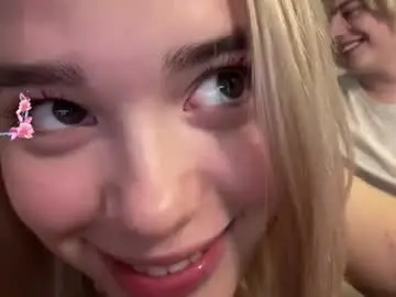 Chaturbate Free Porn Cam of misaflowers