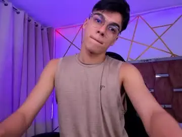 Chaturbate Free Live Porn of gerony_