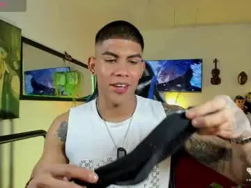 Chaturbate Free Porn Cam of damian_latinxxx