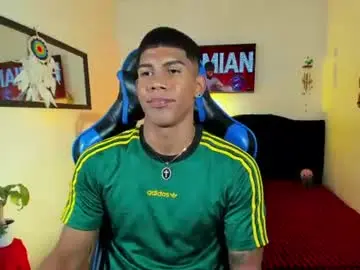 Chaturbate Sex Chat of damian_latinxxx