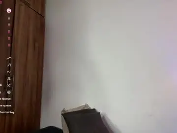 Chaturbate Adult Video Chat of leaneseb