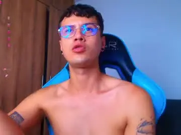 Chaturbate Adult Video Chat of leaneseb
