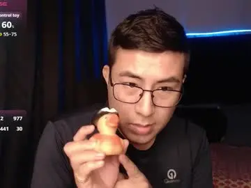 Chaturbate Adult Video Chat of andrewmhilton_