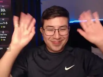 Chaturbate Live Porn of andrewmhilton_