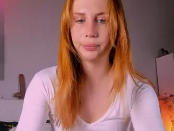 Chaturbate Live Sex Cam of kira_sunrise