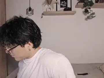 Chaturbate Live Sex Cam of mia_belmont