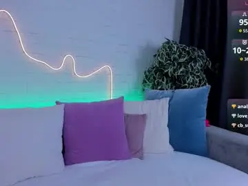 Chaturbate Live Sex of rossy_babe_