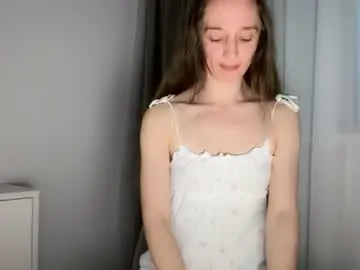 Chaturbate Live Sex Cam of shy_schoolgirl_