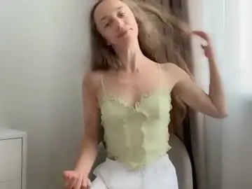 Chaturbate Live Sex of shy_schoolgirl_