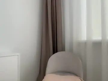 Chaturbate Live Sex of shy_schoolgirl_