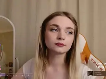 Chaturbate Nude Webcam of lucysbrain