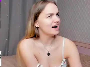 Chaturbate Live Sex Cam of moon_puzzles