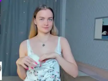 Chaturbate Live Sex Cam of moon_puzzles