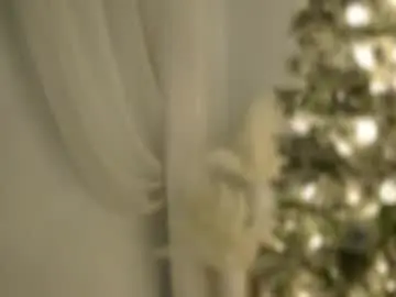 Chaturbate Live Sex Cam of lilbeccaxo