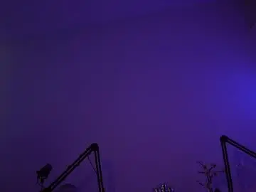 Chaturbate Live Sex Cam of lilbeccaxo