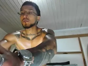 Chaturbate Live Sex Cam of dominic_donnovan