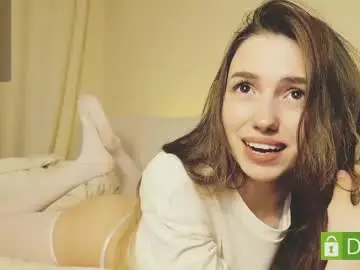 Chaturbate Adult Webcams of shypeachmaru