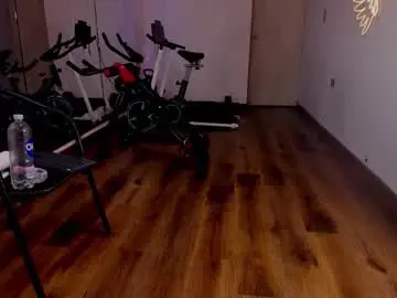 Chaturbate Live Sex Cam of maximo_zahir