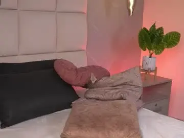 Chaturbate Adult Video Chat of saramonroe1