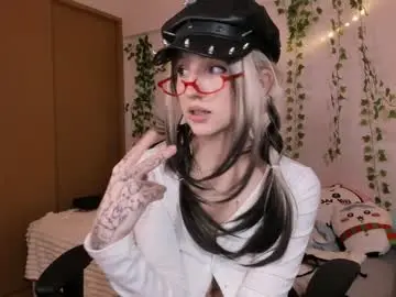 Chaturbate Nude Webcam of vivian_qwerty