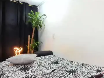 Chaturbate Live Sex Cam of lia_and_felipe