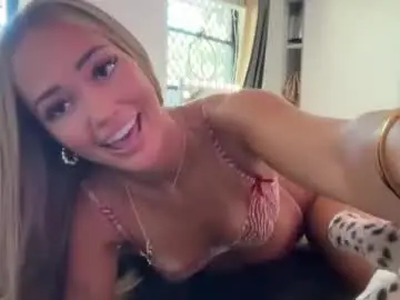 Chaturbate Live Porn of luvlivvyy