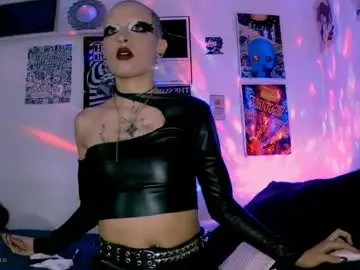 Chaturbate Watch Live Sex Cams of plutonbluemoon_999