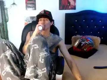 Chaturbate Live Sex Cam of amethystshadow