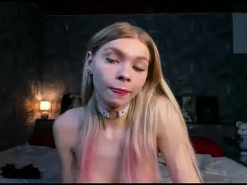 Chaturbate Live Sex of blondy_fina