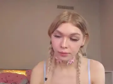 Chaturbate Adult Video Chat of blondy_fina