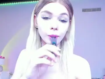 Chaturbate Live Sex Cam of blondy_fina