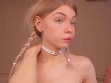 Chaturbate Sex Cam of blondy_fina