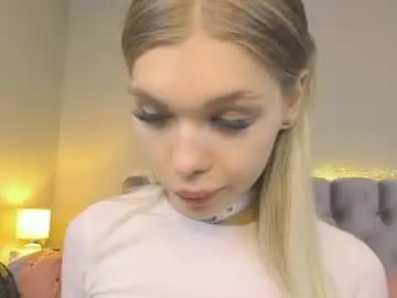 Chaturbate Live Porn of blondy_fina