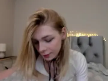 Chaturbate Free Porn Cam of blondy_fina