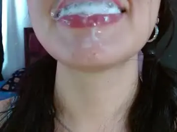 Chaturbate Live Sex Cam of camilahunter__