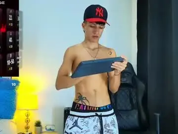Chaturbate Sex Cam of camilobass_
