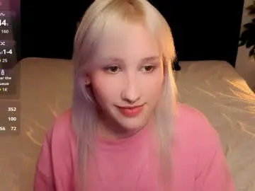 Chaturbate Watch Live Sex Cams of chrome_heartz