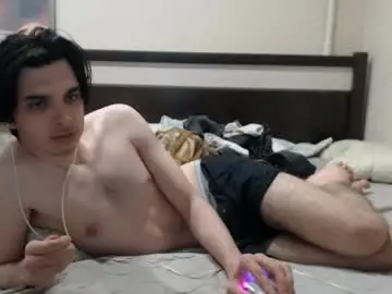 Chaturbate Live Sex Cam of cris_peace