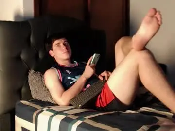 Chaturbate Adult Video Chat of harry_brown2324