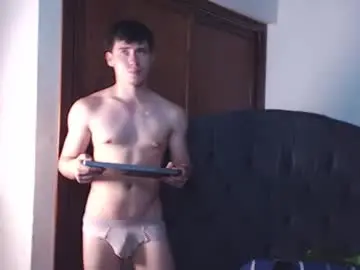 Chaturbate Nude Webcam of harry_brown2324