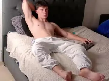 Chaturbate Adult Webcams of harry_brown2324