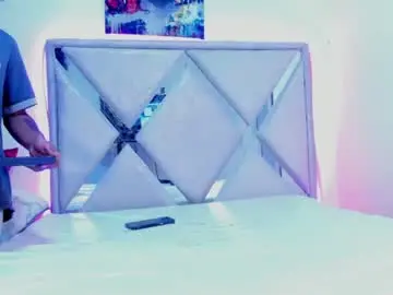 Chaturbate Best live sex cam show of lucas_cruz1
