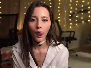 Chaturbate Free Porn Cam of falinecrosthwaite