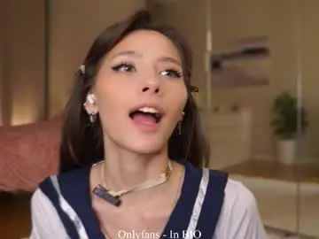 Chaturbate Live Porn of falinecrosthwaite