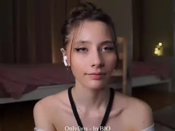 Chaturbate Nude Webcam of falinecrosthwaite